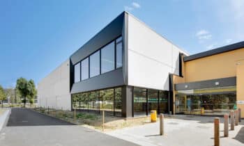Complexe sportif polyvalent avec salle de bloc 11