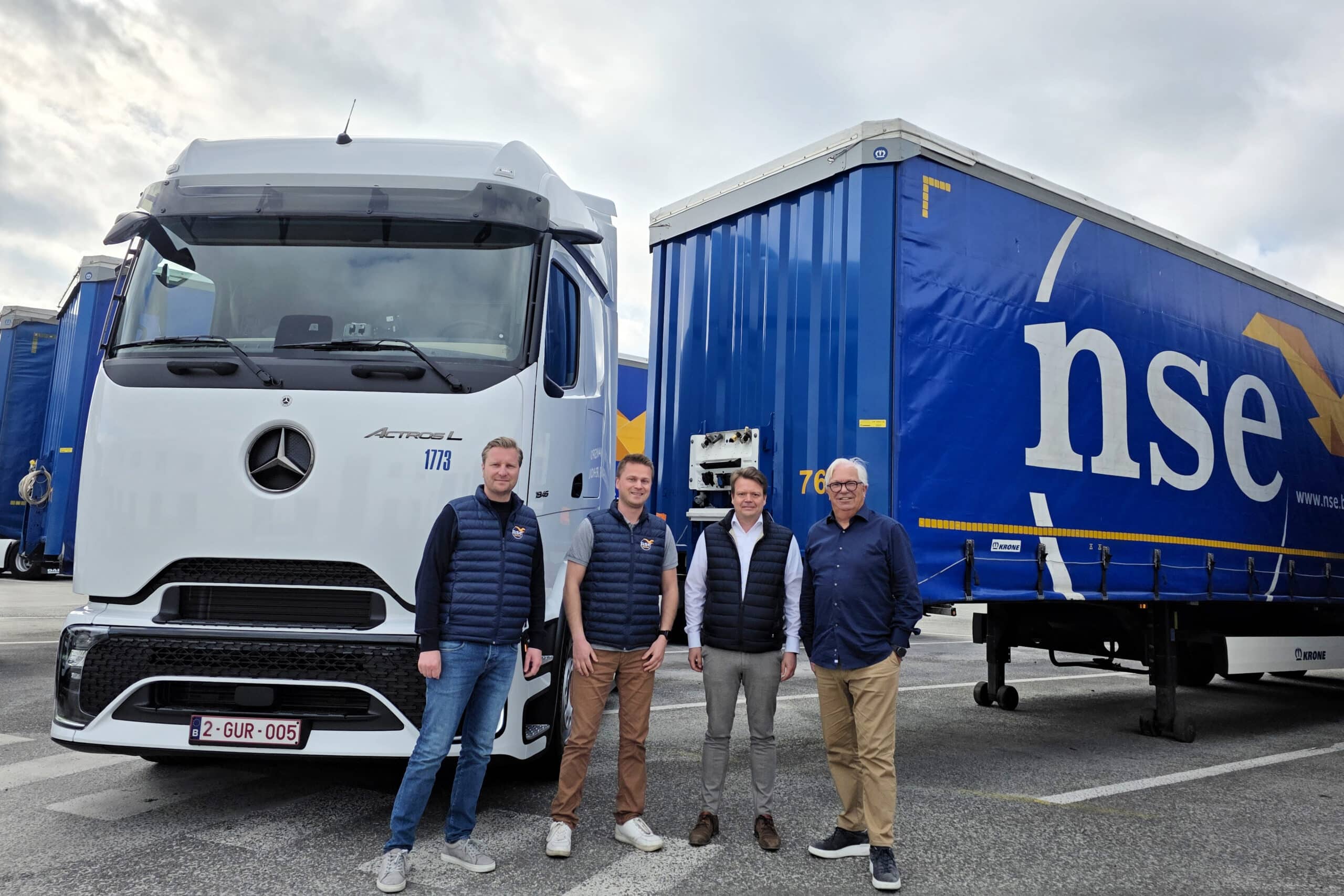 North Sea Express investit dans 45 tracteurs Mercedes-Benz Actros 1945 LS ProCab 11