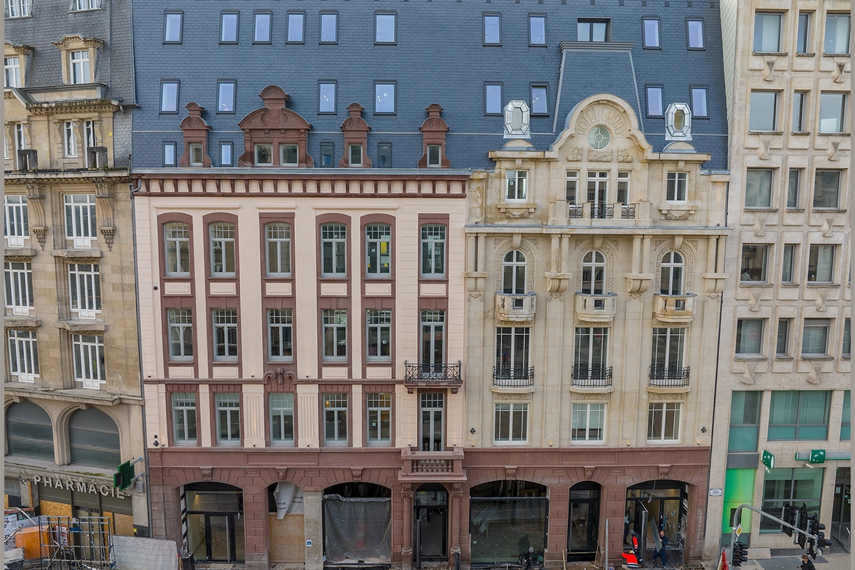 Techniques modernes derrière façade classée 4