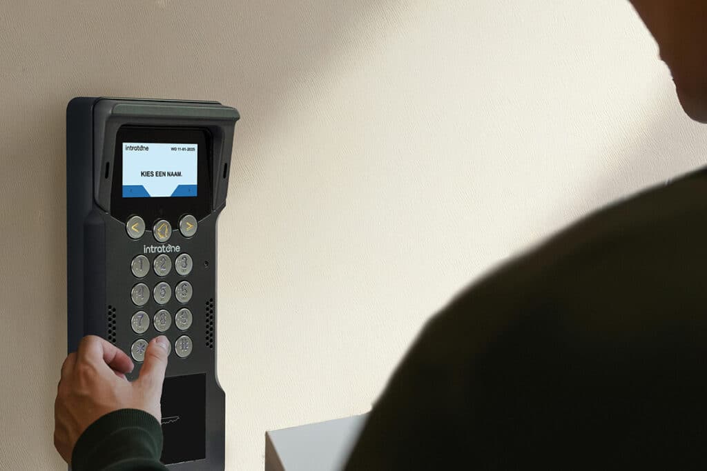 Vidéophone avec contrôle d'accès intégré pour petits immeubles résidentiels 1