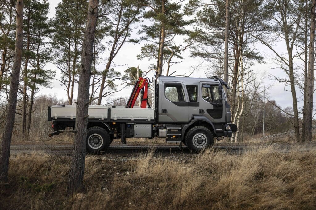 Volvo Trucks lance le nouveau FL 4x4 pour les missions exigeantes 1