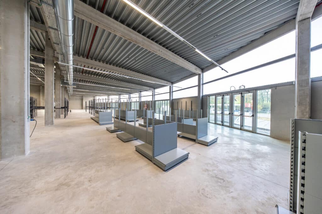 Des bâtiments industriels sublimés par une architecture mettant le béton en valeur 2