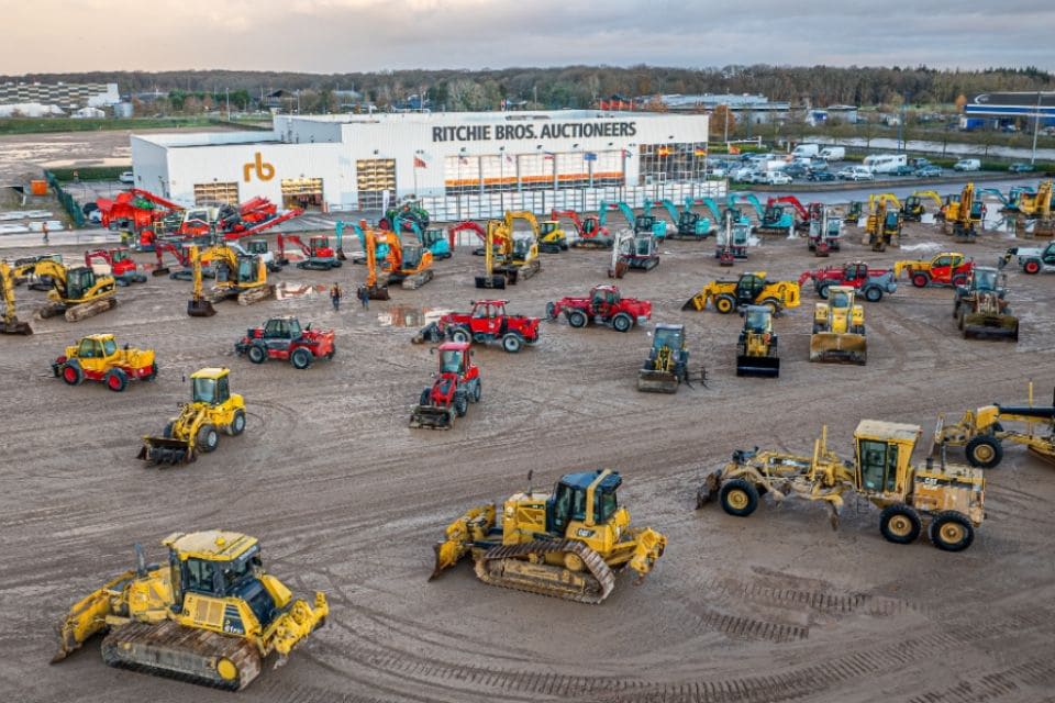 Ritchie Bros. débute l’automne avec une grande vente auxenchères en France – plus de 3 000 articles disponibles 12