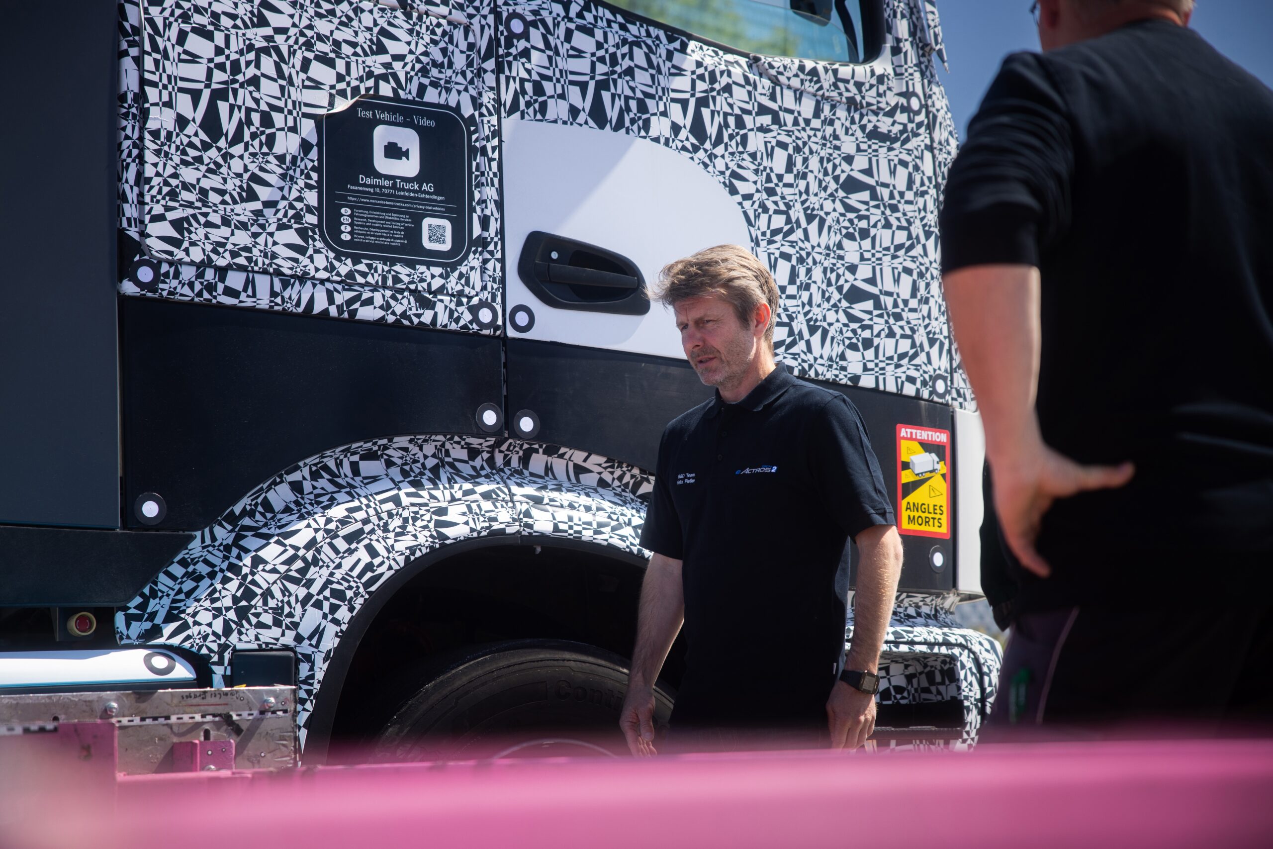 La sécurité passive élevée du Mercedes-Benz eActros 600 confirmée lors d'essais de collision 10