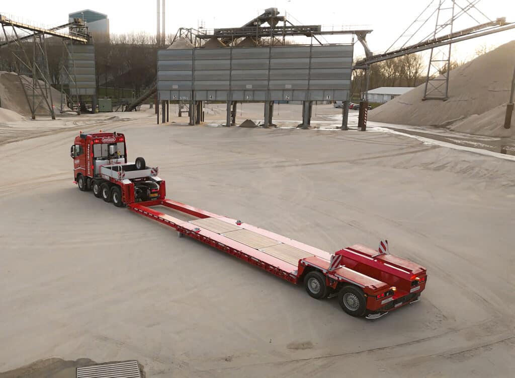 Nooteboom présente son EURO-PX3, 2 essieux à Solutrans, à Lyon 2
