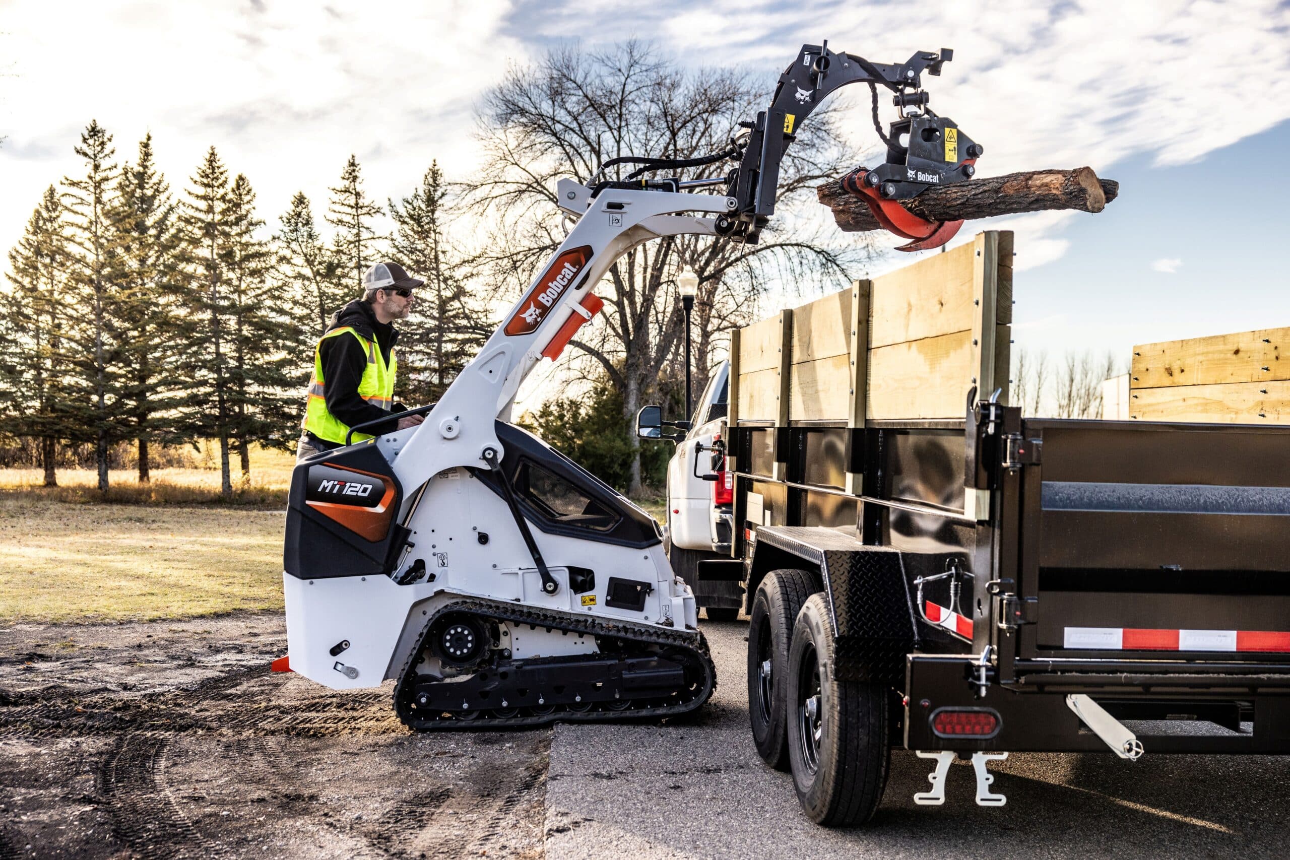 Bobcat lance la MT120, sa plus puissante mini-chargeuse sur chenilles 12