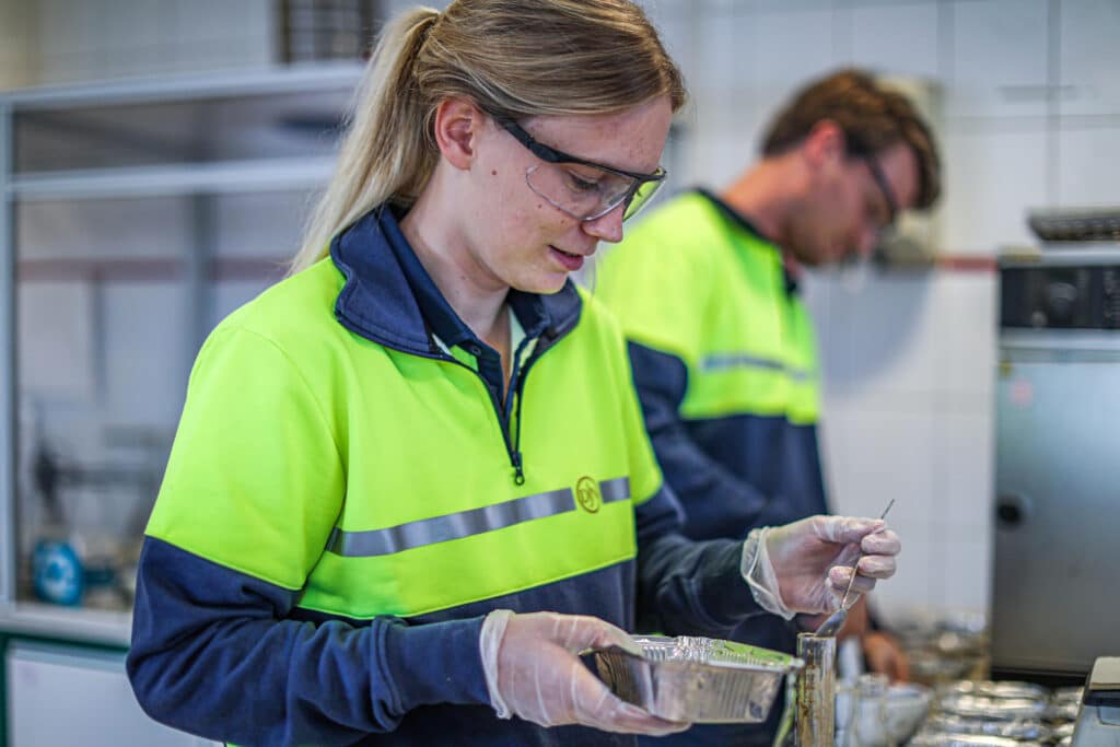 Une nouvelle technique d'immobilisation des PFAS ouvre des perspectives pour les sols fortement pollués ou difficiles d'accès 1