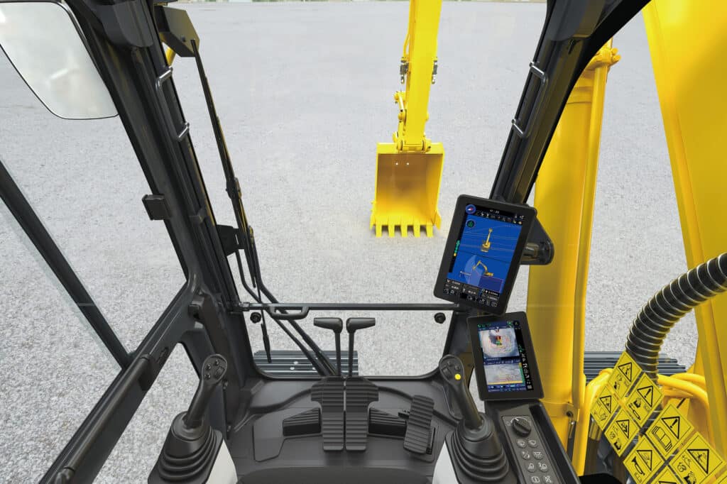 Komatsu PC220LCi‑12 : La pelle réinventée pour la performance ét l’opérateur 1