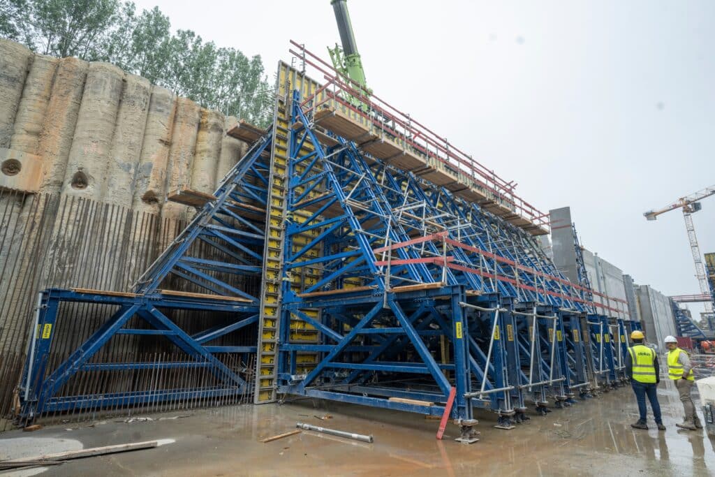 Doka Belgique participe à la construction de la nouvelle écluse d’Obourg 2