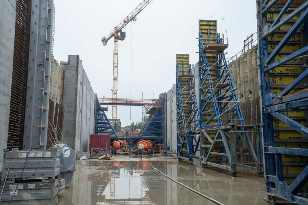 Doka Belgique participe à la construction de la nouvelle écluse d’Obourg 1