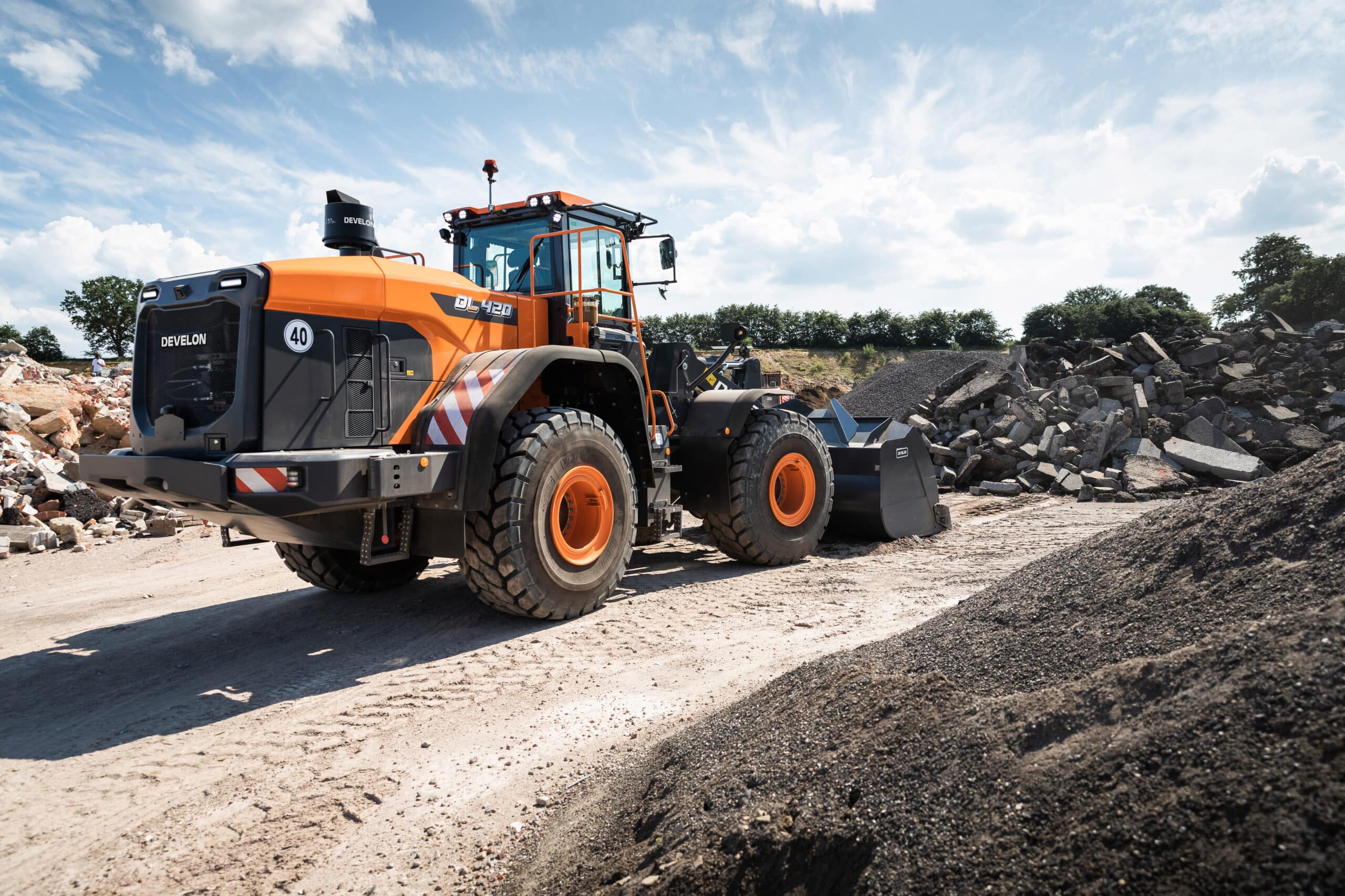 Interparts – Votre importateur exclusif de la marque Develon en Belgique et le partenaire de vos projets depuis plus de 50 ans. 1