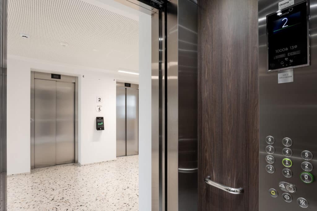 Des ascenseurs intelligents pour le complexe de bureaux le plus durable de Bruxelles 2