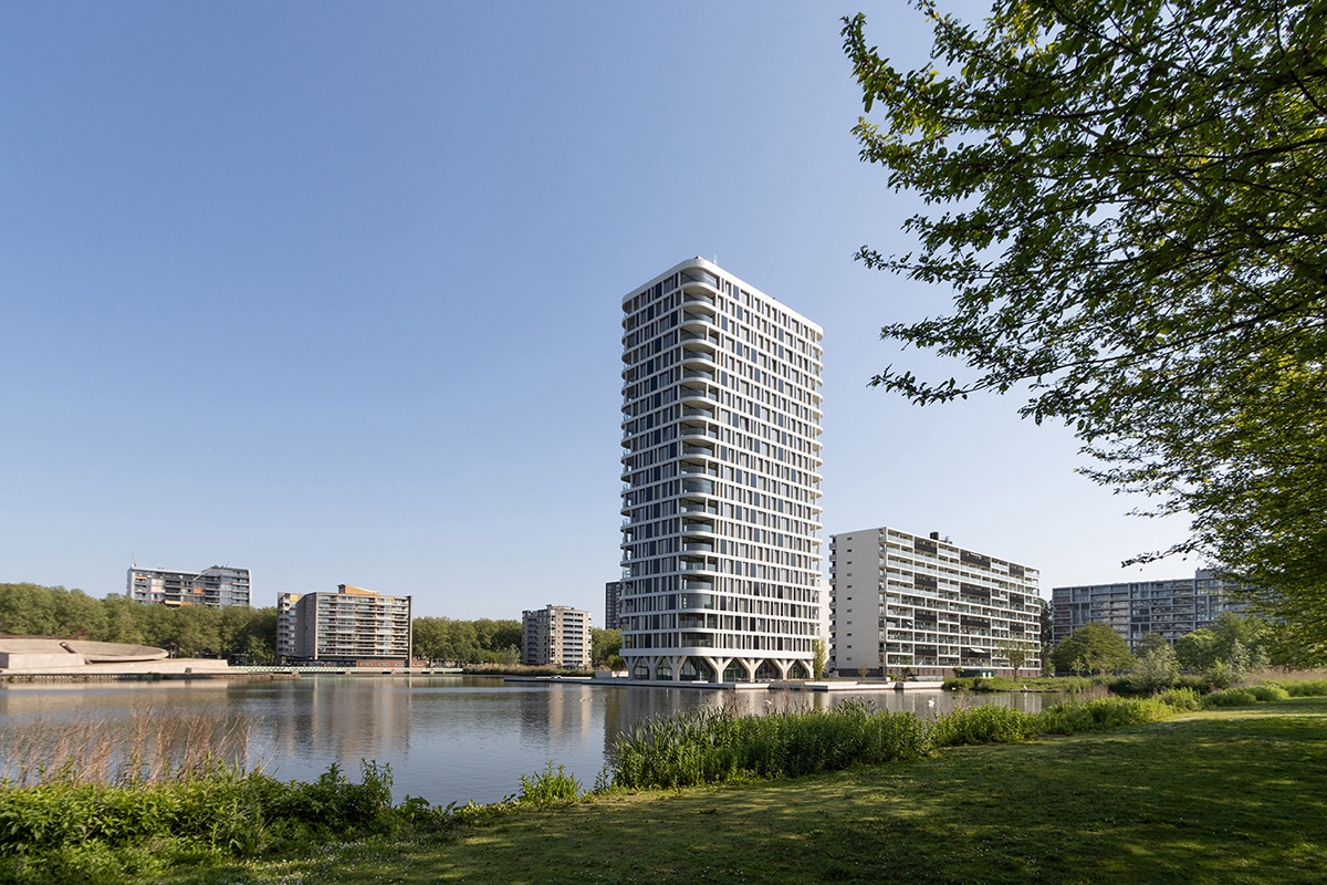 Bernini Rotterdam : Une tour résidentielle emblématique avec des menuiseries aluminium sur mesure 1