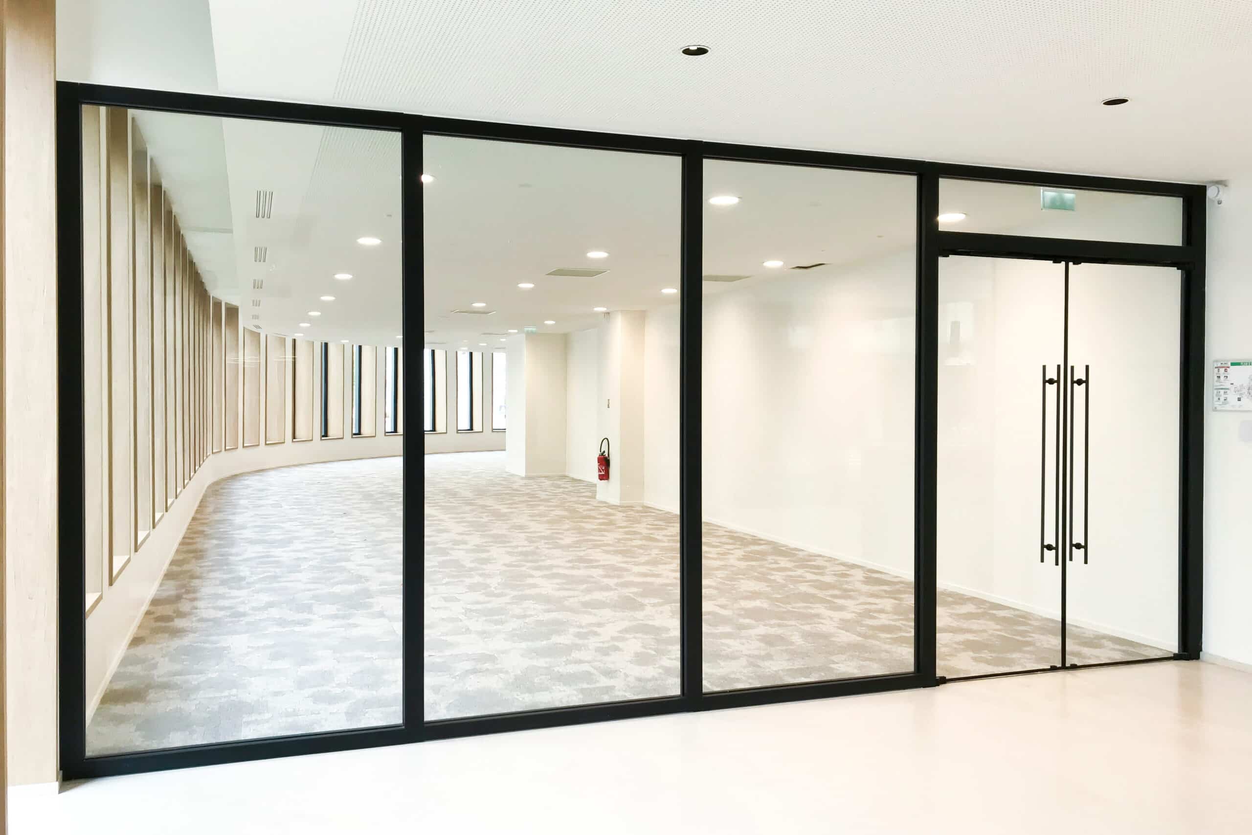 Lunax d'Eribel garantit une sécurité incendie certifiée et une transparence maximale 3