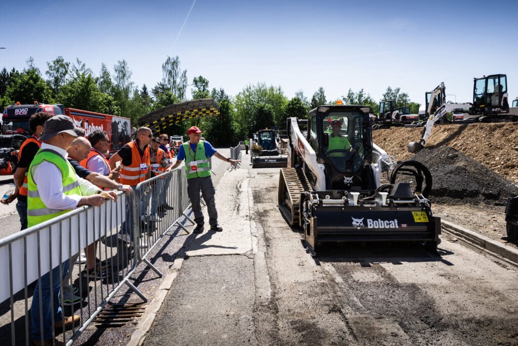 Une nouvelle génération de chargeuses présentée sur le terrain 1