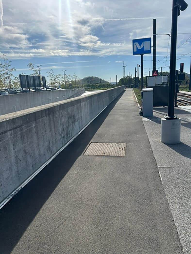 Égouttage, gaines enterrées, revêtements, … : un métro brille aussi par ses aménagements extérieurs 1