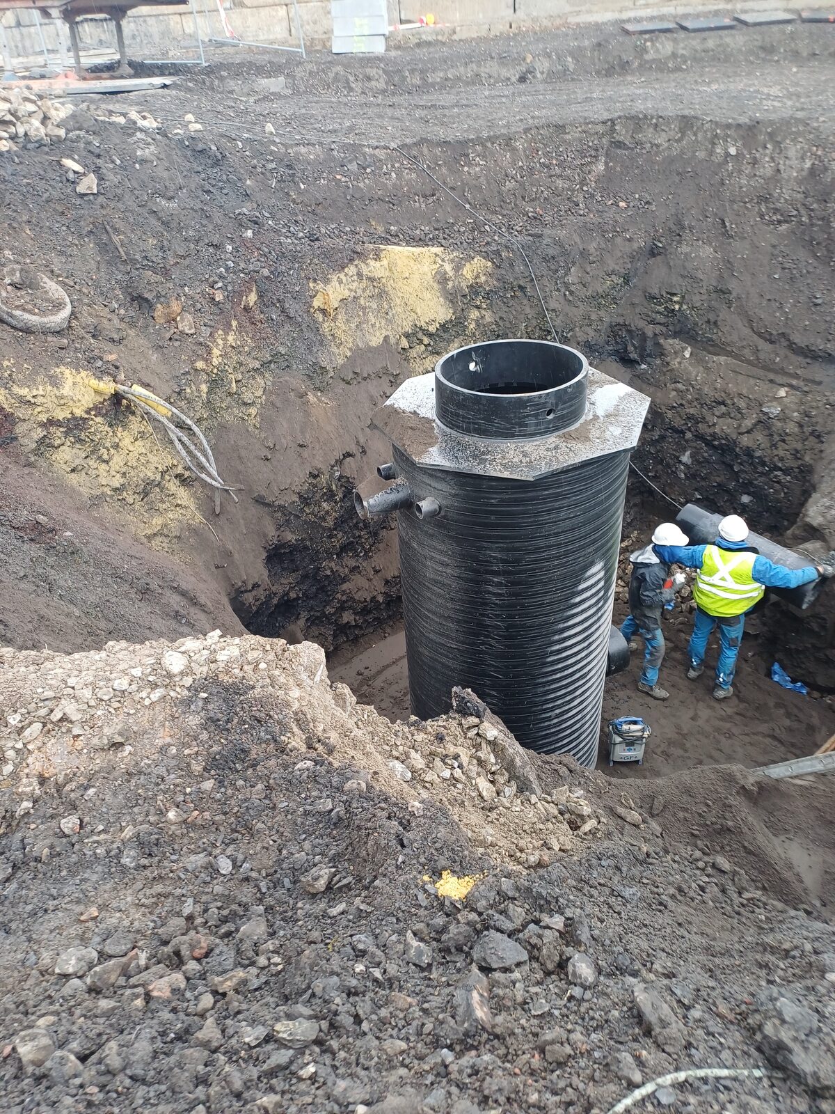 Reconstruction complète du réseau d’égouttage dans un centre d’accueil de terres polluées 2